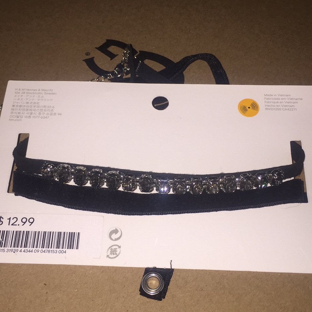 Black choker by H&M